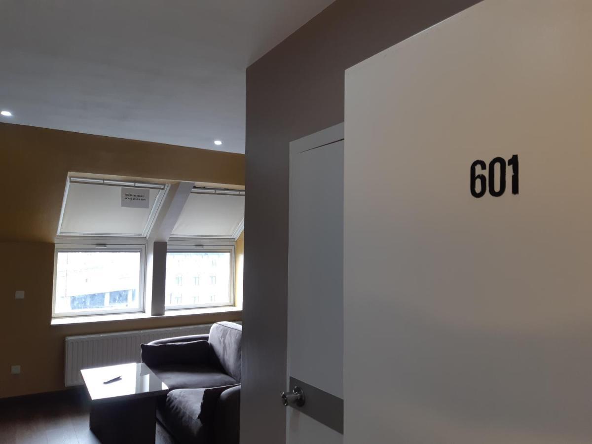 Hotel Midi-Zuid Saint-Gilles Екстериор снимка