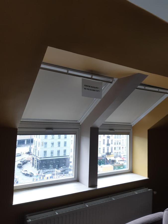 Hotel Midi-Zuid Saint-Gilles Екстериор снимка
